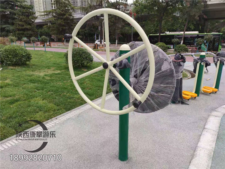 西安南二環(huán)健身器材大轉(zhuǎn)輪 西安南二環(huán)健身器材大轉(zhuǎn)輪