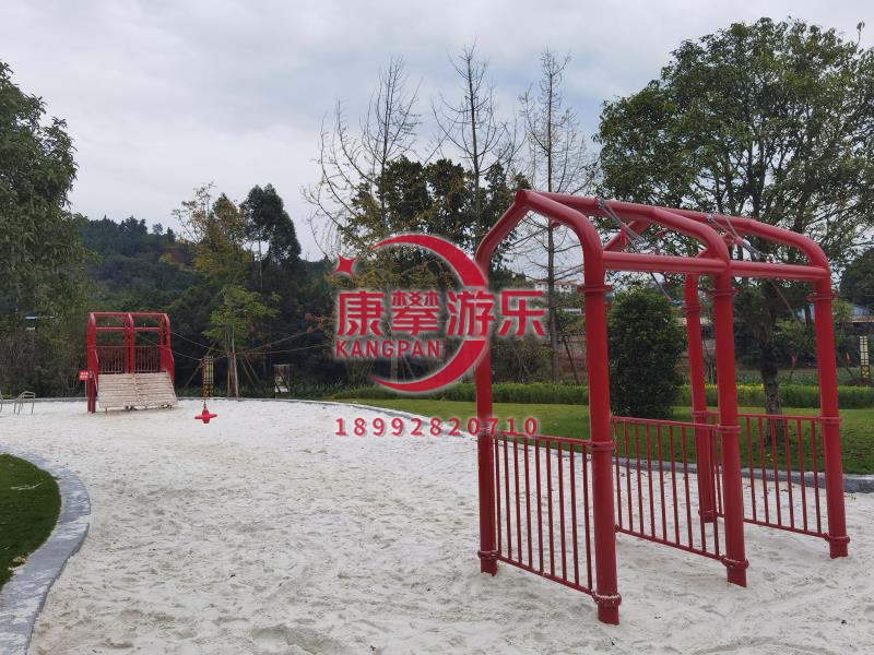 兒童戶(hù)外滑索實(shí)物圖