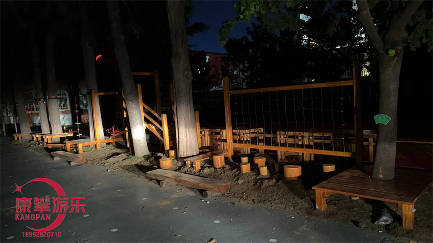 西安鄠邑區(qū)幼兒園木質(zhì)游樂拓展安裝案例 西安鄠邑區(qū)幼兒園木質(zhì)游樂拓展安裝案例
