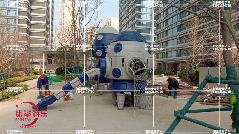 西安高新區(qū)小區(qū)兒童游樂設(shè)施滑梯安裝現(xiàn)場 西安高新區(qū)小區(qū)兒童游樂設(shè)施滑梯安裝現(xiàn)場
