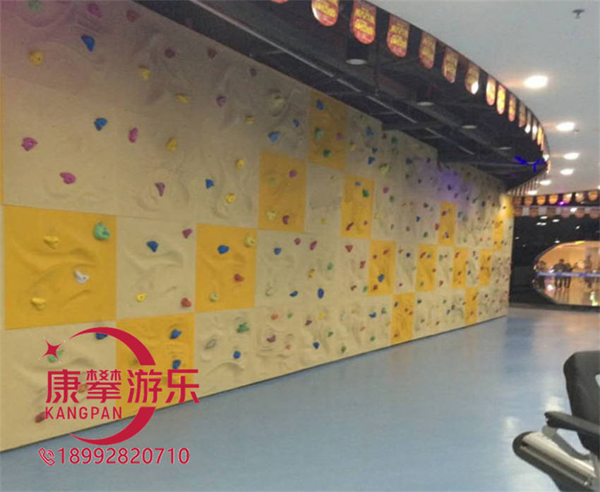 兒童攀巖板設施