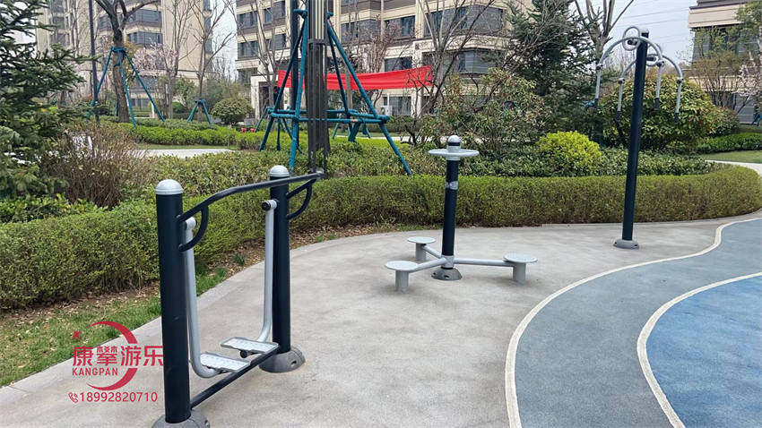 戶外健身器材