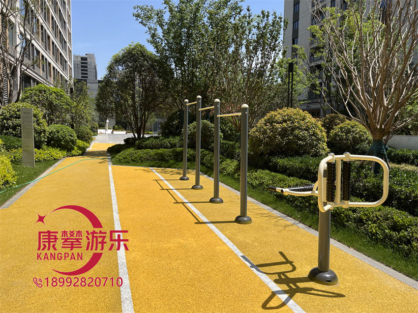 戶外健身器材
